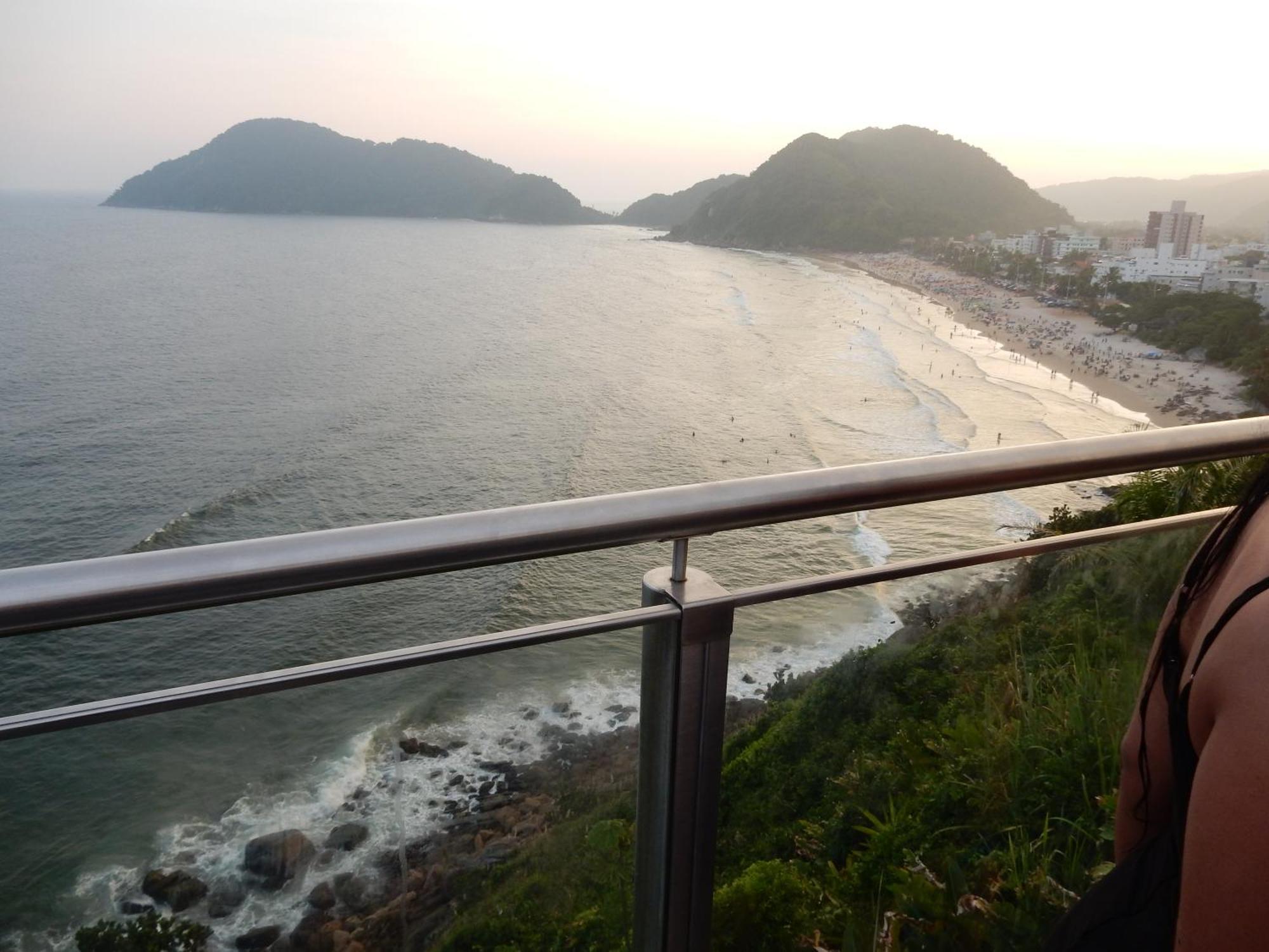 Casa Sete Enseada Ar Cond E Estacionamento Gratis E Uma Otima Localizacao Na Enseada Guaruja