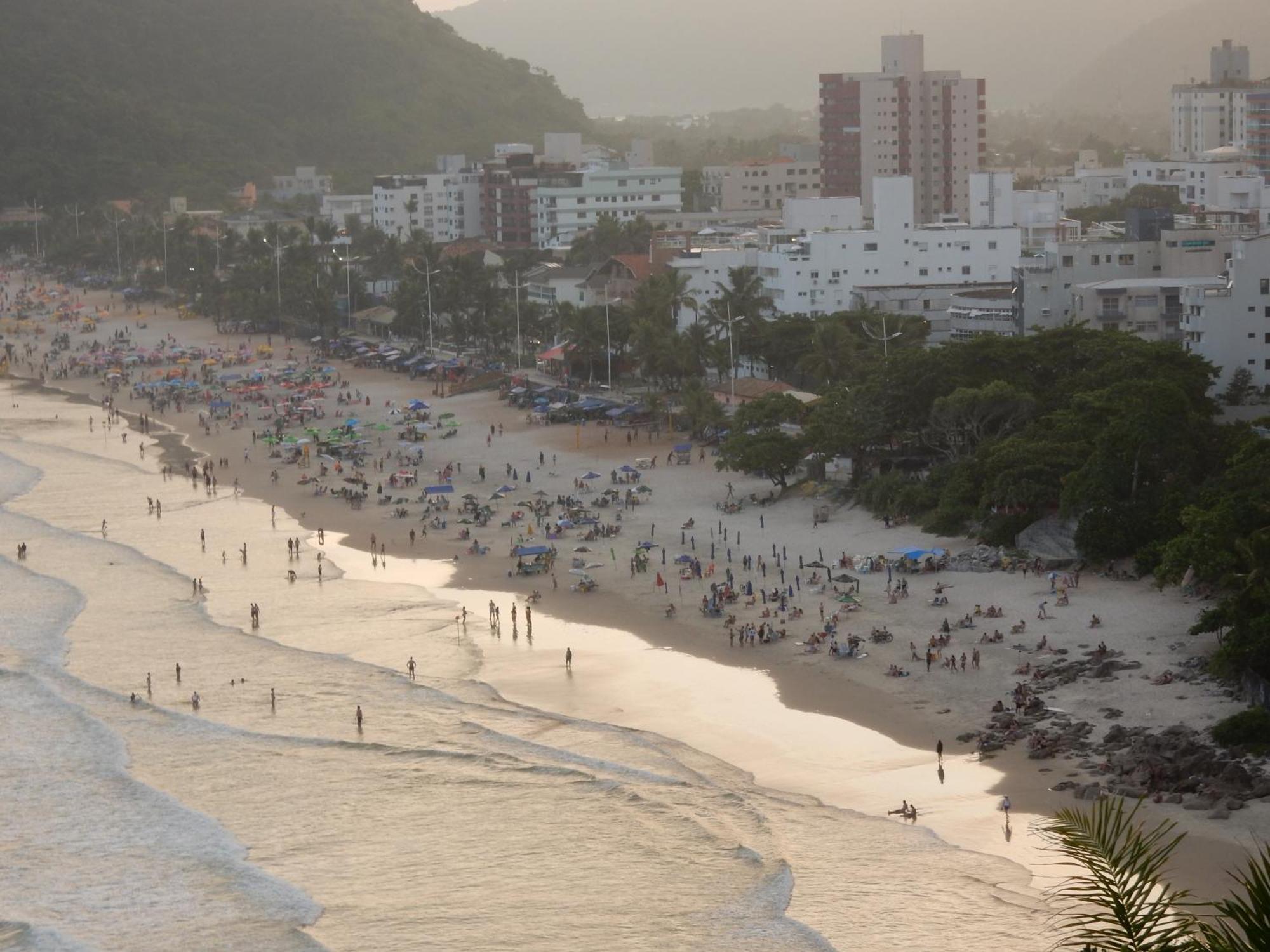 Casa Sete Enseada Ar Cond E Estacionamento Gratis E Uma Otima Localizacao Na Enseada * Guaruja