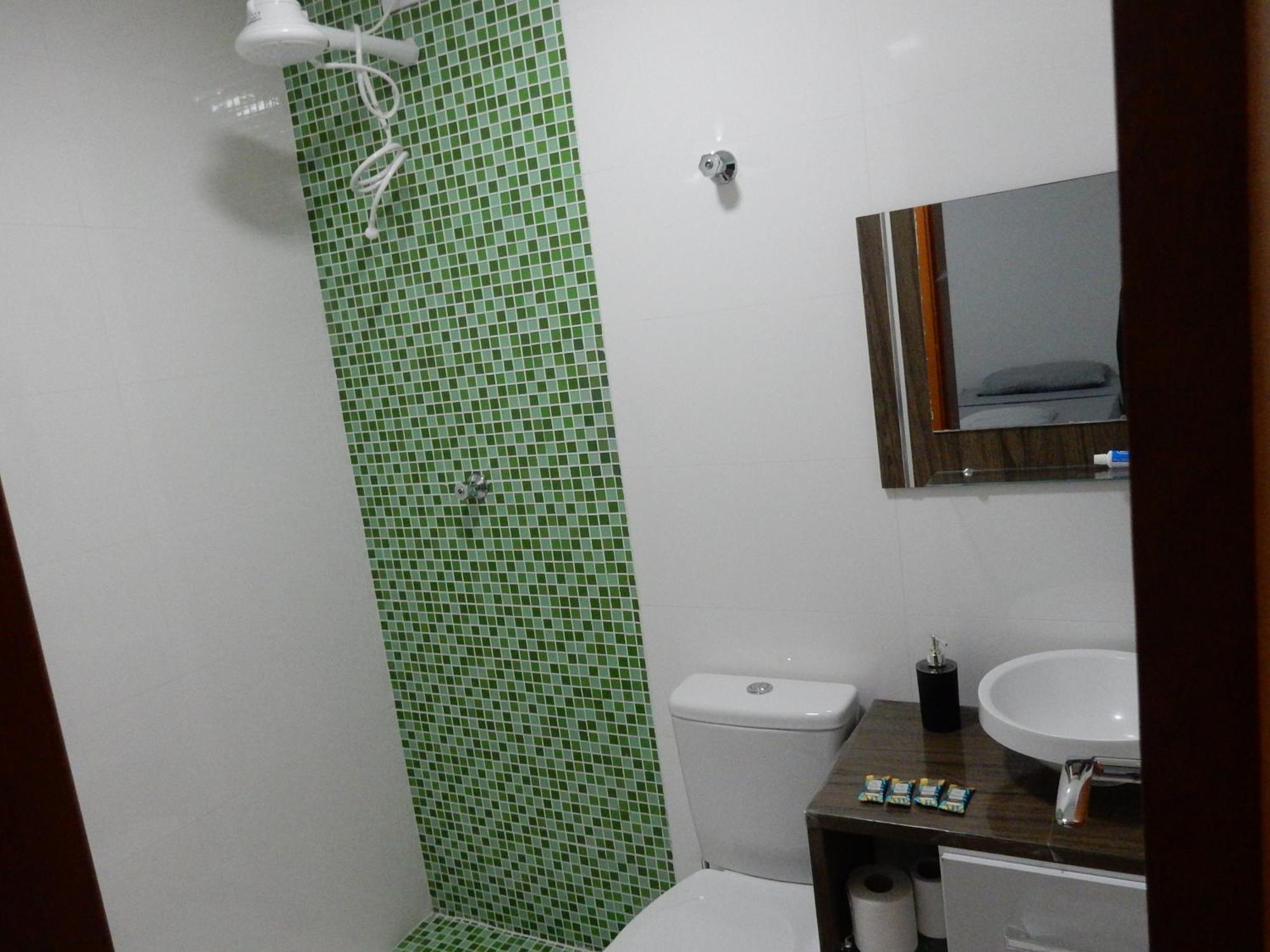 Holiday home Casa Sete Enseada Ar Cond E Estacionamento Gratis E Uma Otima Localizacao Na Enseada
