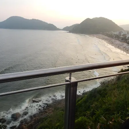 Casa Sete Enseada Ar Cond Suite E Estacionamento Gratis E Uma Otima Localizacao Na Enseada Guaruja Exterior photo